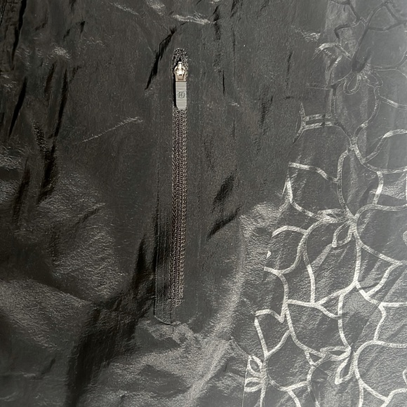 ✨RARE✨🆕Lululemon Fabled Forest Jacket-
Black- *Crafted lace lends NWOT✨ - Picture 11 of 11